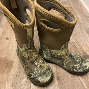 Bogs, Mossy Oak, big kid size 5